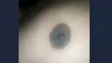 Desi village couple show her boob