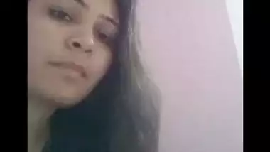 Desi sexy wife show her hot pussy