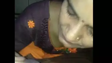 Desi cute face bhabi suck herd devar dick