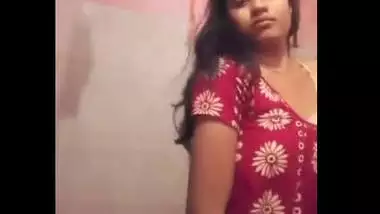 Desi girl show her big boob