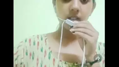 Desi village wife hot body show