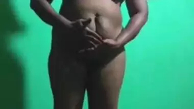 Marwari aunty gets her fat pussy