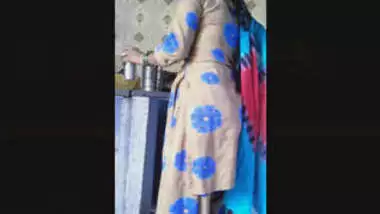 Desi Bhabhi Boob Pressing By Dewar Part 1