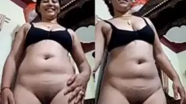 Sexy Nepali Girl Showing Pussy