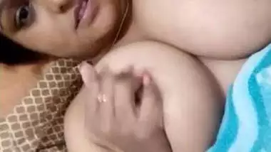 Desi cute face bhabi big boobs