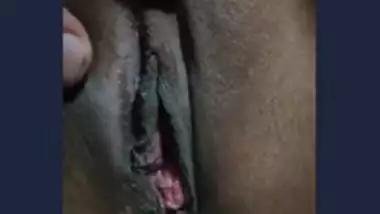 Desi bhbai show her big pussy