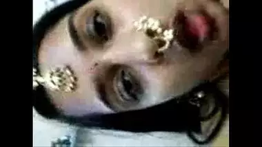 Sexy bhabhi masturbates in the toilet during honeymoon