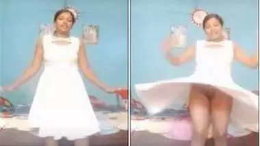 Sexy Desi accidentally flashes her XXX slit dancing in a white dress