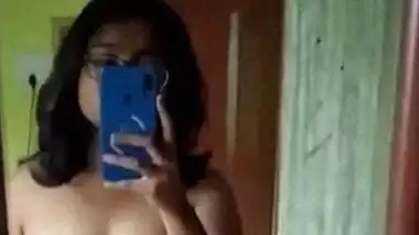 Bong Babe nude selfie MMS video