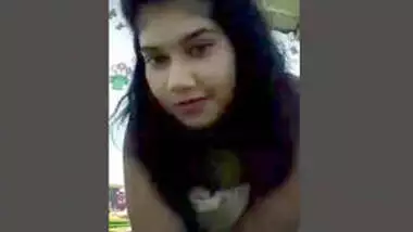 Milk Tanker Horny SriLankan Girl Fingering Part 2