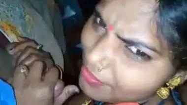 Desi Bhabhi Giving Nice BJ Part 1