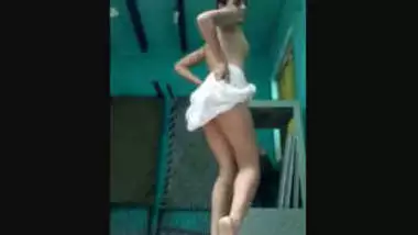 Sexy Indian Girl Nude Dance Show