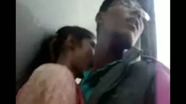 Indian outdoor porn foreplay of young Delhi college students