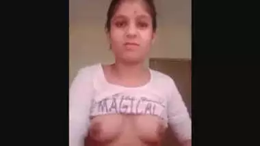 Desi girl showing her boobs and fingering pussy