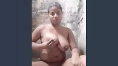 Desi Village Girl Shows Boobs and Pussy