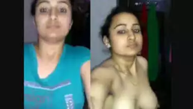 Sexy desi girl showing her boobs and fingering pussy