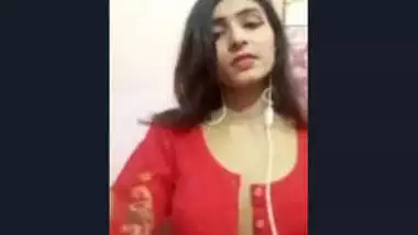 Desi Beautiful Cute Girl Showing Bf On Valentine