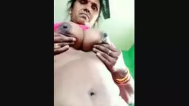 Village Aunty Shows boobs and Pussy