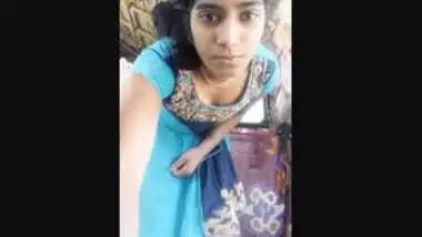 Desi Girl Shows her Boobs and Pussy