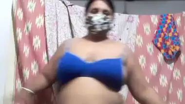 Aliya Mature Chubby Desi Housewife Teasing