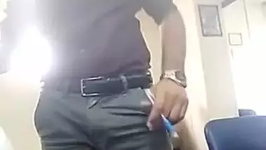 Boss grabbing employee ass