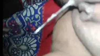 Bangladeshi pussy orgasm video for the first time