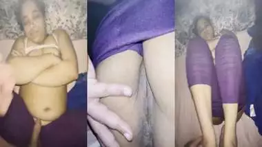 Mature Pakistani wife sex with a neighbor guy