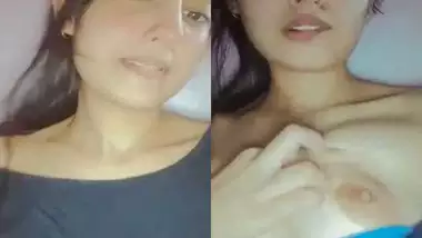 Beautiful Paki girl showing her sexy boobs