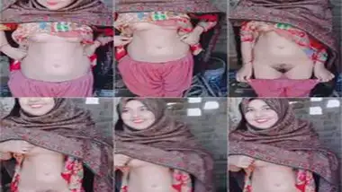 Hijabi Pakistani girl showing boobs and pussy