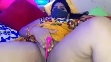 Chubby Indian wife pussy porn show live