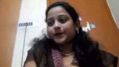 Tamil sex video seductive Indian blue film of desi aunty Lalitha