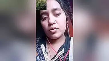 Today Exclusive- Bangladeshi Girl Showing Her Boobs And Pussy On Video Call Part 2