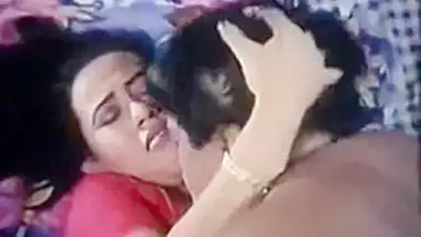 Bangla Hot Movie Kissing And Fucking Scene