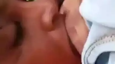 leak Desi mms! Lovely Bihar college girl sucking her bf cock in jungle