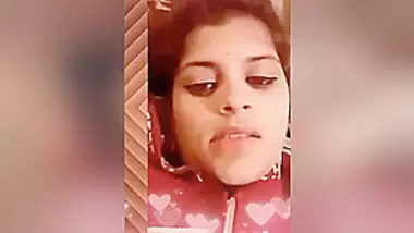 Today Exclusive- Desi Girl Showing Her Boobs On Video Call Part 2