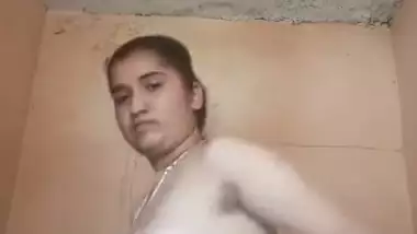 Desi sexy bhabhi open her dress