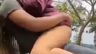 Desi lover fucking on park