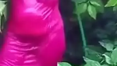 Bhabhi bathing in Garden for Devr