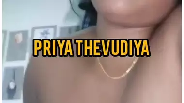 Desi sexy bhabi hot face