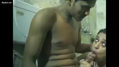 Bhabhi helping devar in bathroom