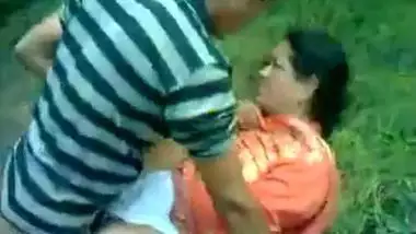 Aged bhabhi enjoys outdoor 3some with 2 strangers