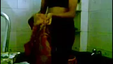 Bangalore Bhabhi In Shower - Movies.