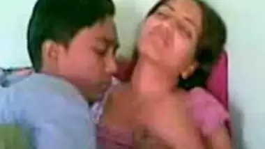 Cute Bangla university couple fucked in room...