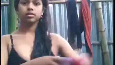 Juicy Indian Teen Neelam MMS