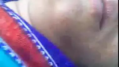 mature bhabhi in sky blue sari mms sex in open fields