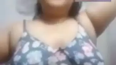 Desi Bhabi Showing On VideoCall