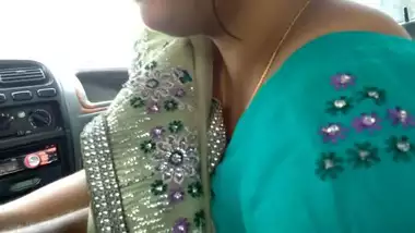 Desi Mature Saree AAunty in CCar