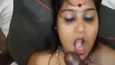 Desi sexy Bhabhi hardcore oral sex MMS