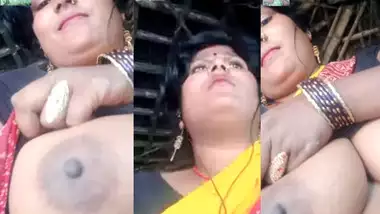 Busty village Bhabhi showing her big melons