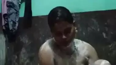 Desi Chennai Bhabhi Shower